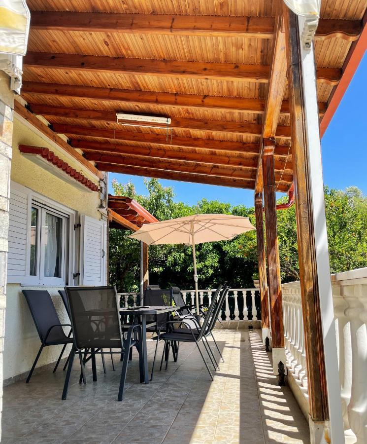 Casa Lia-Beach Front Villa Nea Kallikrateia Exteriér fotografie