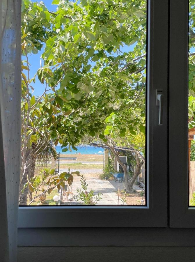 Casa Lia-Beach Front Villa Nea Kallikrateia Exteriér fotografie