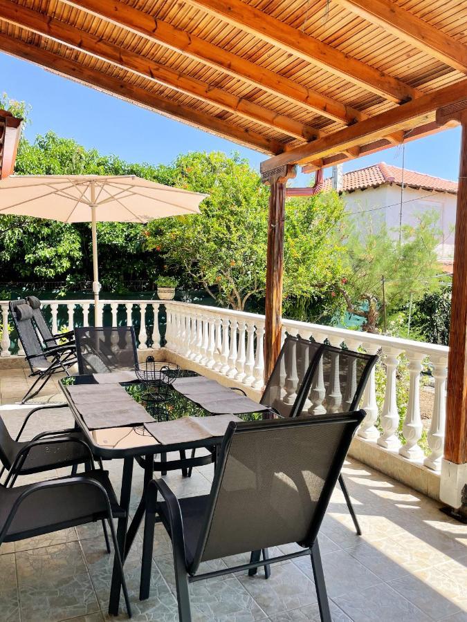 Casa Lia-Beach Front Villa Nea Kallikrateia Exteriér fotografie