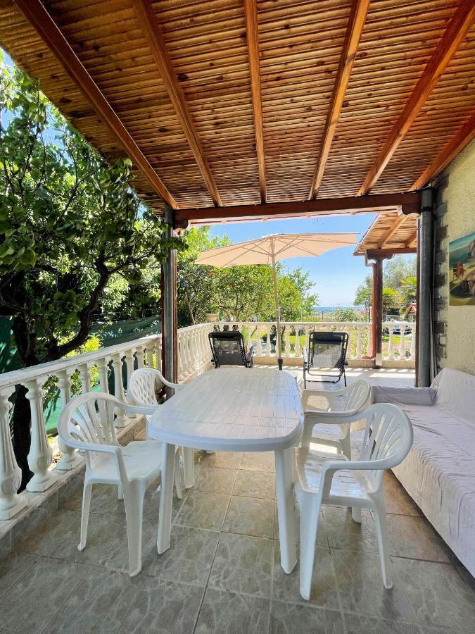Casa Lia-Beach Front Villa Nea Kallikrateia Exteriér fotografie