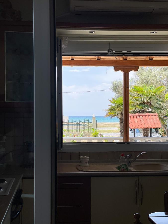 Casa Lia-Beach Front Villa Nea Kallikrateia Exteriér fotografie