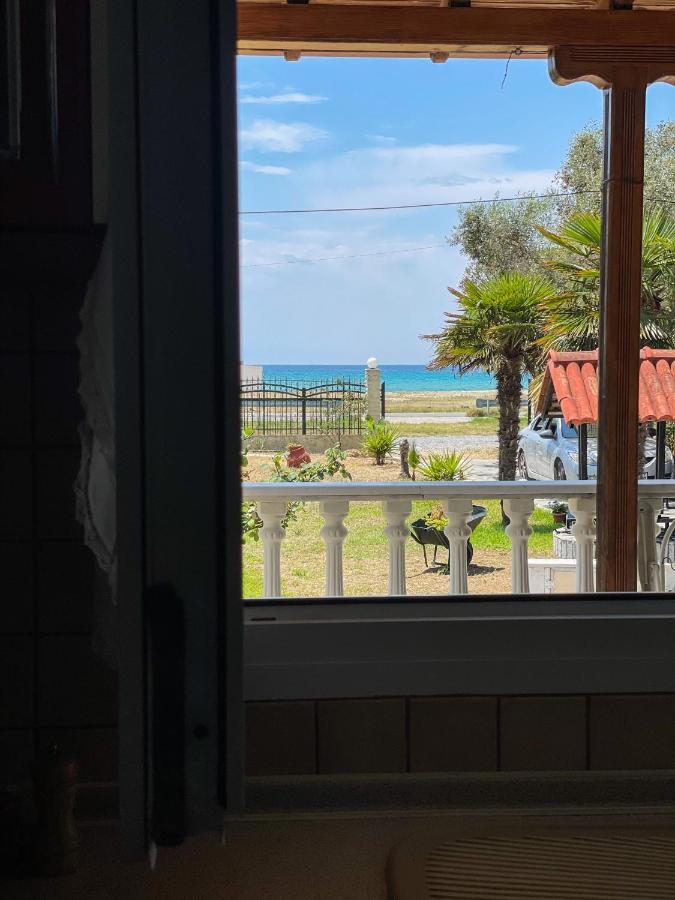 Casa Lia-Beach Front Villa Nea Kallikrateia Exteriér fotografie