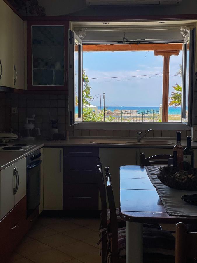 Casa Lia-Beach Front Villa Nea Kallikrateia Exteriér fotografie