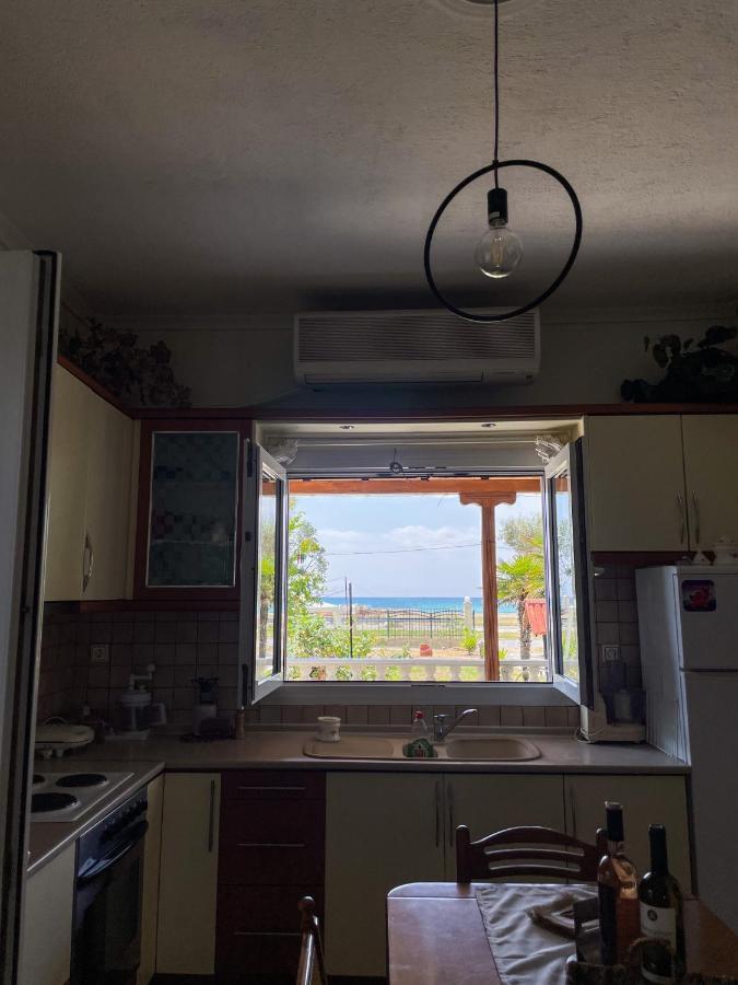 Casa Lia-Beach Front Villa Nea Kallikrateia Exteriér fotografie